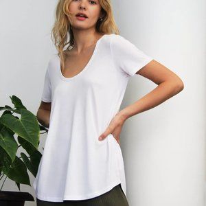 Aritzia Talula Valmere T-Shirt in Cardamom colour